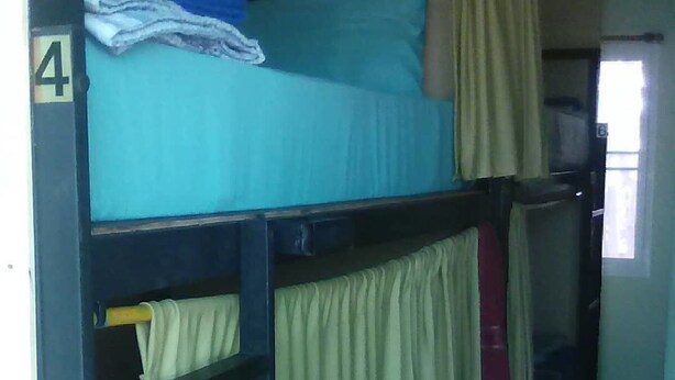 Cortinas blackout, Wi-Fi de cortesia, roupa de cama
