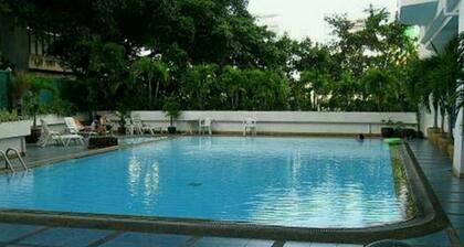 Ploenchit Superb Location, 86sqm, nearby Bumrungrad Hospital - minimum 30 days