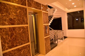 Fireplace - Le Oak Inn (Mysore)