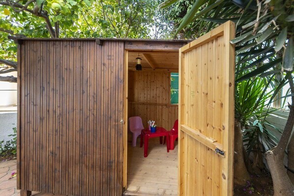 Children's play area - indoor