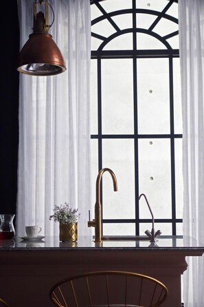 含每日現點現煮早餐