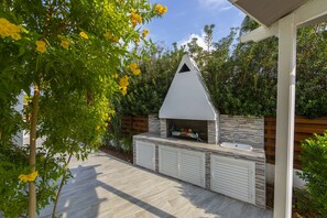 BBQ/picnic area - Protaras Villa Juliet (Paralimni)