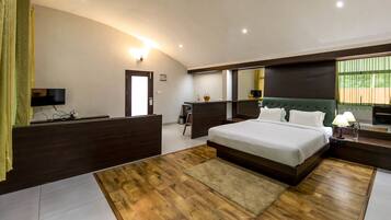 Premium Villa | Rollaway beds, free WiFi, wheelchair access