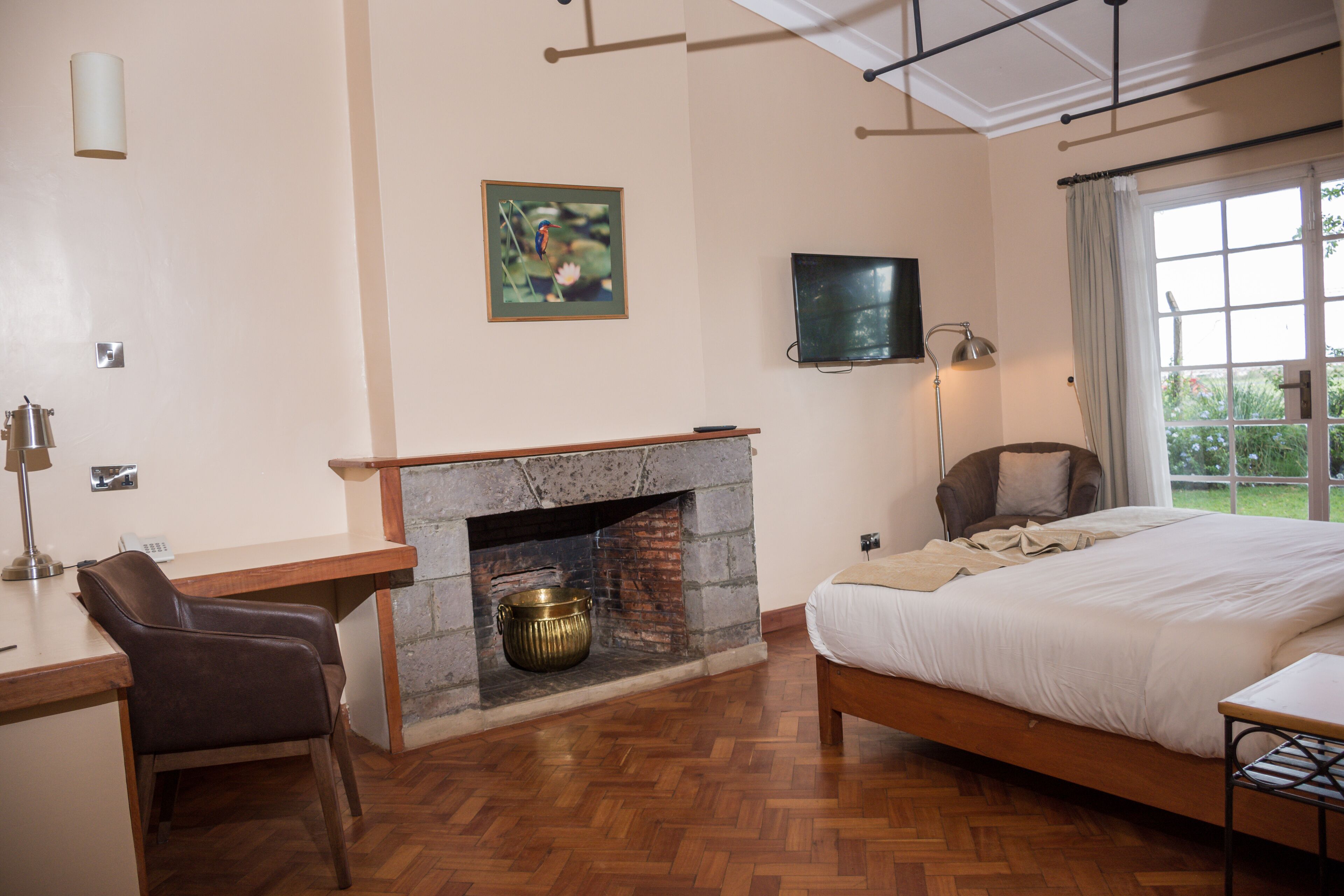 superior room (captain wing) | egyptian cotton sheets, premium bedding, in-room safe, desk