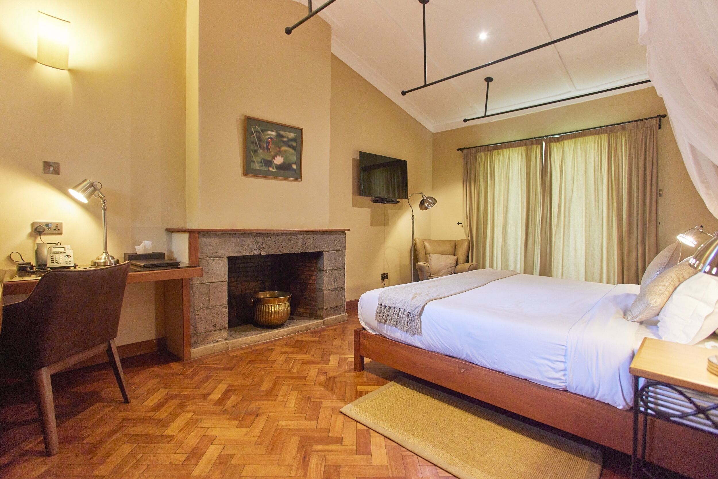 superior room (captain wing) | egyptian cotton sheets, premium bedding, in-room safe, desk