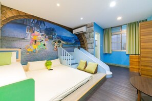 Familieværelse | Individuelt design, individuel indretning, skrivebord, gratis Wi-Fi