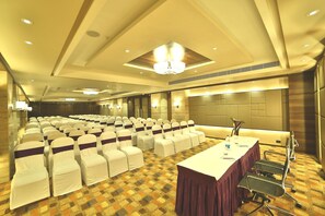Meeting facility - TGB Express (Ahmedabad)