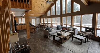 Buck`s Branch - 123 Aspen Knoll Road
Buck`s Branch - Air Conditioning, Fire Pit, Short Drive to Two Ski Areas & Two State Parks