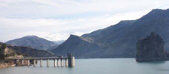 CASA VISTA NEVADA (IDEAL FOR GROUPS)