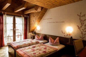 Classic Double or Twin Room | Blackout curtains, rollaway beds, free WiFi, bed sheets