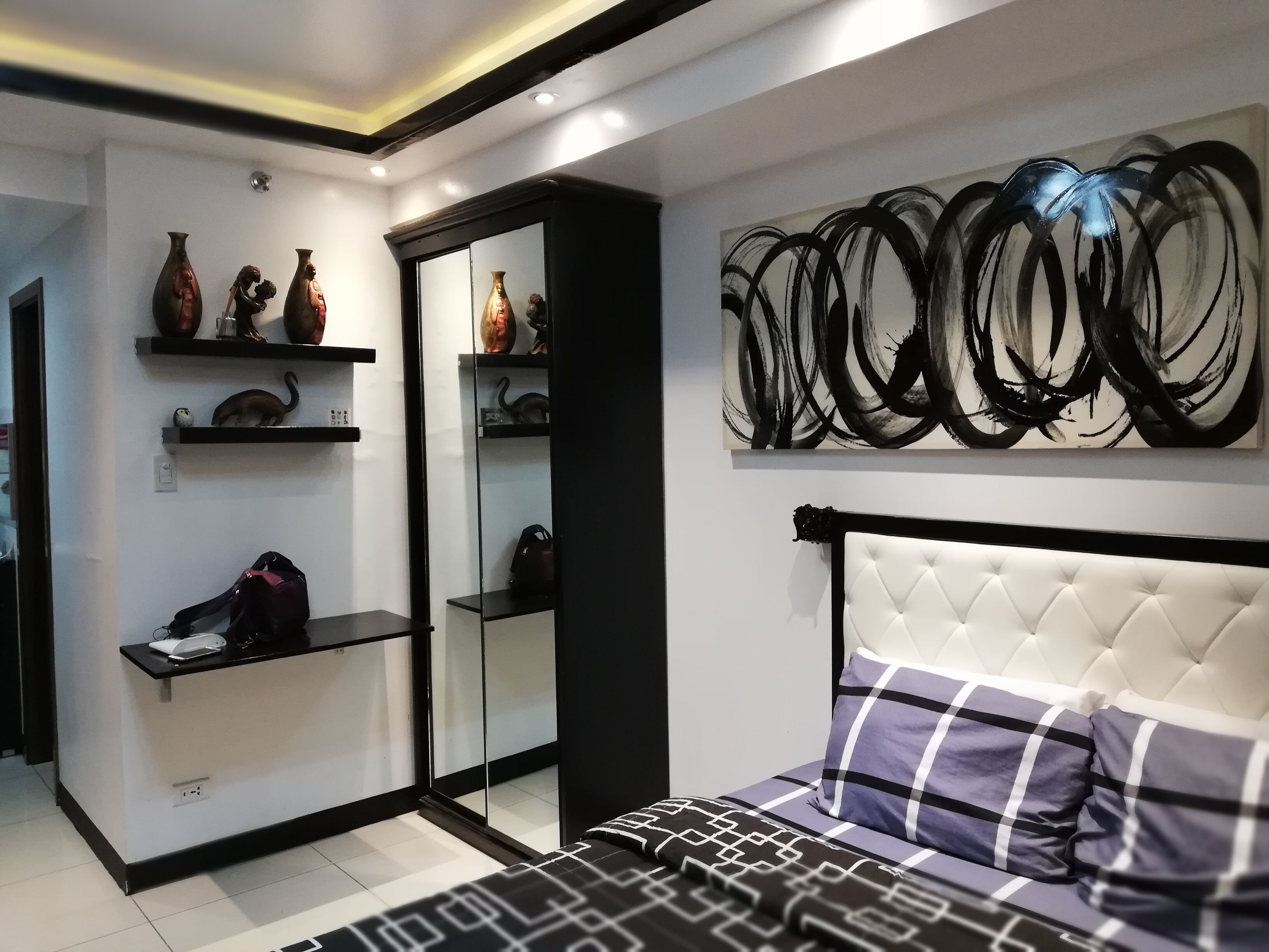 ECJ Studio Suite at Horizons 101 Condo