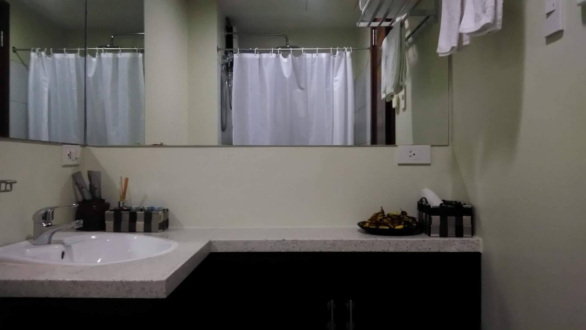 ECJ Studio Suite at Horizons 101 Condo