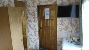 Comfort Triple Room | 1 bedroom, desk, iron/ironing board, bed sheets - Maisky (Sochi)