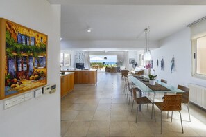 Villa, 5 Bedrooms, Private Pool, Beachfront | In-room dining