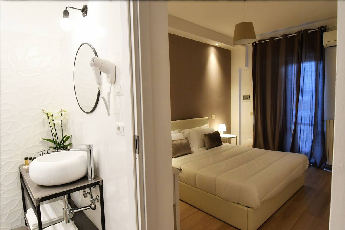 Classic Double Room, Terrace | 1 bedroom, premium bedding, down comforters, minibar
