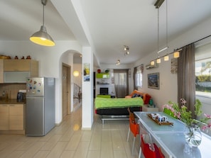 Villa, 3 Bedrooms | Living room | Flat-screen TV