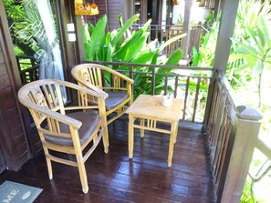 Bungalow, 1 cama matrimonial, vista a la alberca | Vista del balcón