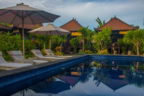 Outdoor pool, pool loungers