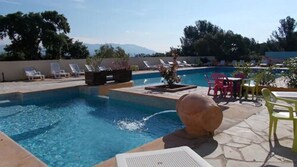 季節性室外泳池