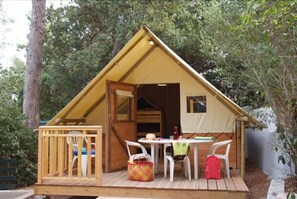 帳篷, 2 間臥室 (Petite Explorateur) | 獨特設計、獨特裝修、免費嬰兒床、免費 Wi-Fi