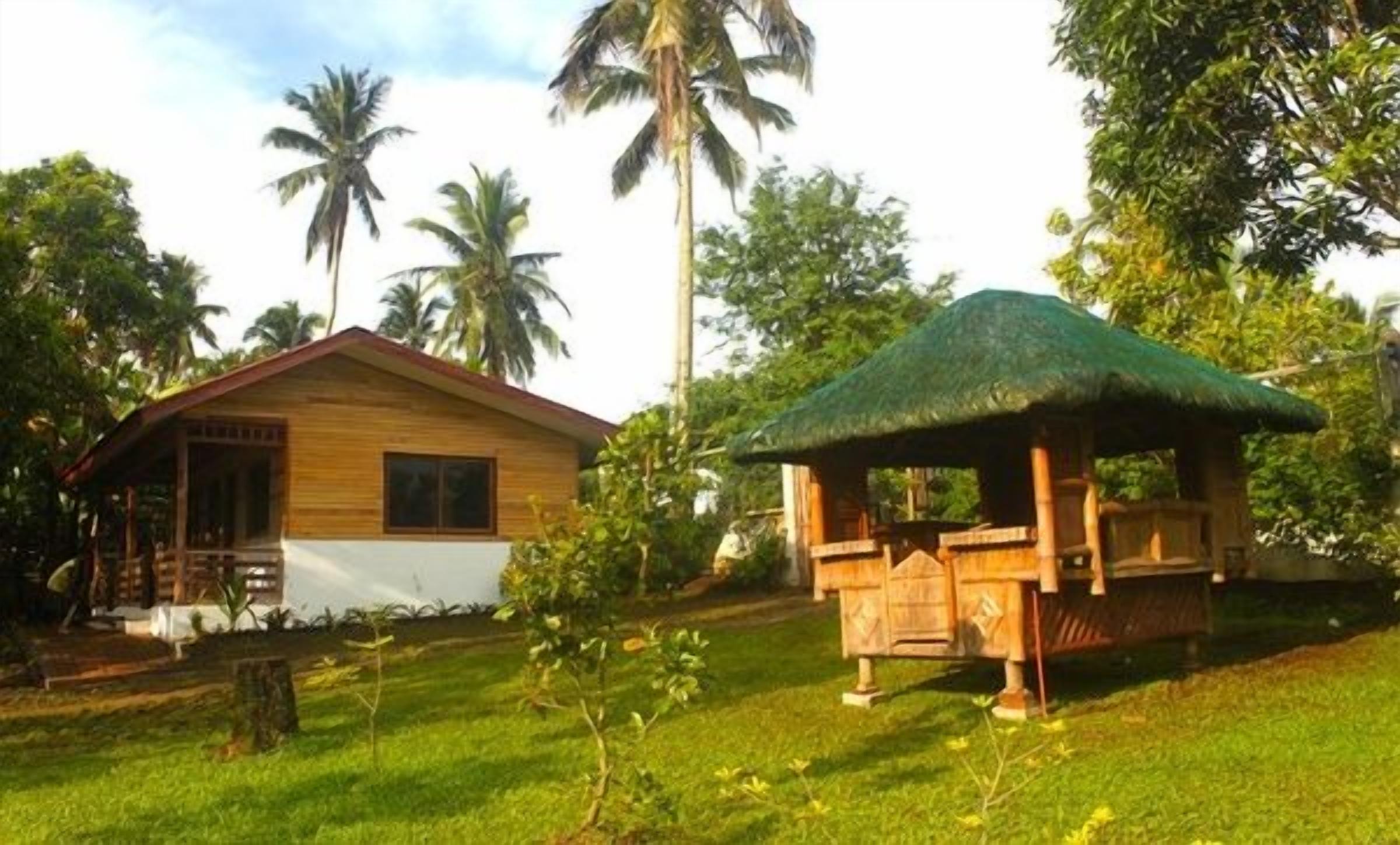 CARASUCHI BUNGALOWS