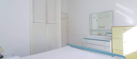 3 室のベッドルーム、ベッドシーツ