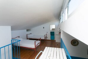 2 bedrooms, bed sheets