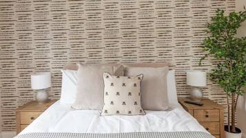 3 slaapkamers, een strijkplank/strijkijzer, reisbedje, wifi