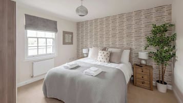 3 bedrooms, iron/ironing board, travel cot, free WiFi