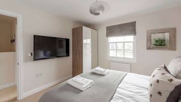 3 bedrooms, iron/ironing board, travel cot, free WiFi