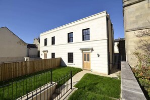 Exterior - Beautiful 3-bed house in Bath with free parking (Bath)