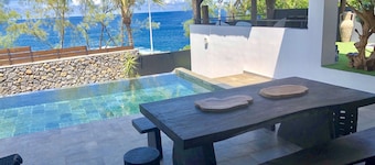Moderne villa ved havet, ren balinesisk stil, design, luksus, moderne