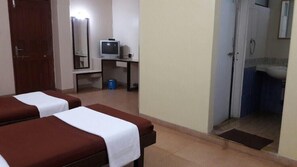 20 ห้องนอน, ผ้านวมขนเป็ด, ตกแต่งพิเศษโดยเฉพาะ, โต๊ะทำงาน