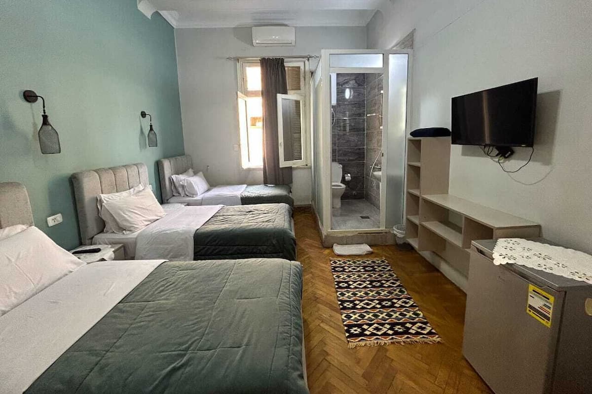 Phòng 3 Deluxe, 3 giường đơn, hút thuốc, quang cảnh thành phố | Két bảo mật tại phòng, truy cập Internet không dây miễn phí