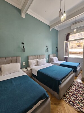 Coffres-forts dans les chambres, Wi-Fi gratuit, draps fournis