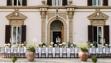 Außenbereich für Bankette