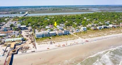 Salty Shack #C - Across from the Beach - Central Location - Dogs Welcome with Approval