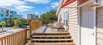 Salty Shack #C - Across from the Beach - Central Location - Dogs Welcome with Approval