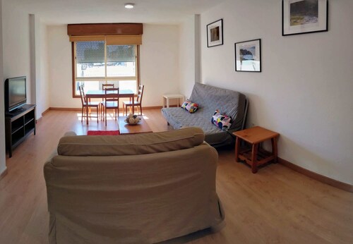 Centric Three Bedroom Flat in Santa Cruz 5B