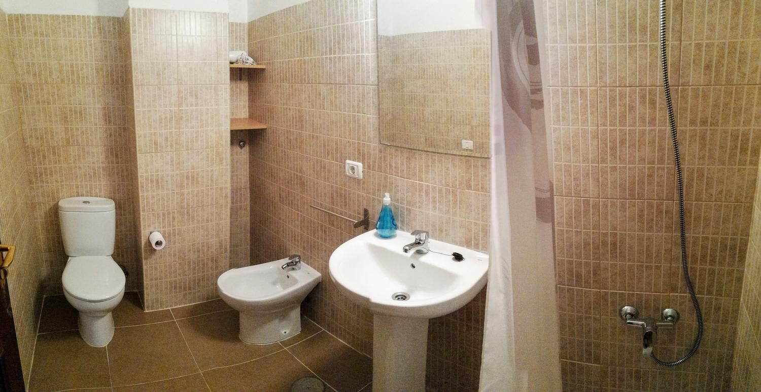 Centric Three Bedroom Flat in Santa Cruz 5B