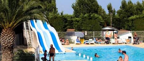 Piscine extérieure, piscine chauffée
