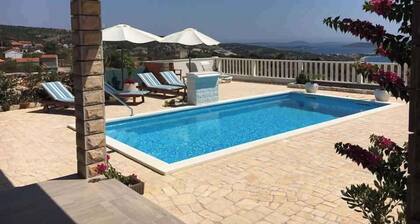 Holiday apartment with use of pool