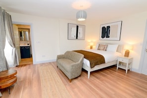 Family Suite | Individually decorated, individually furnished, blackout drapes - Lodge at The Old Barracks (Athenry)