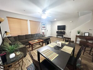 Dining - 365 Sunshine of Yuma (3 bedrooms & 2.5 bath) (Yuma)