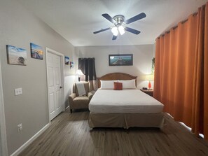 3 bedrooms, desk, iron/ironing board, travel crib