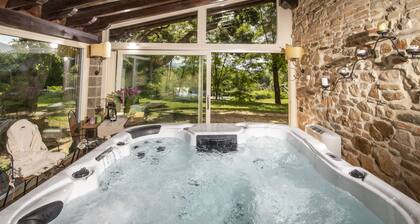 Villa Elisabetta close to Florence, private pool, park fenced