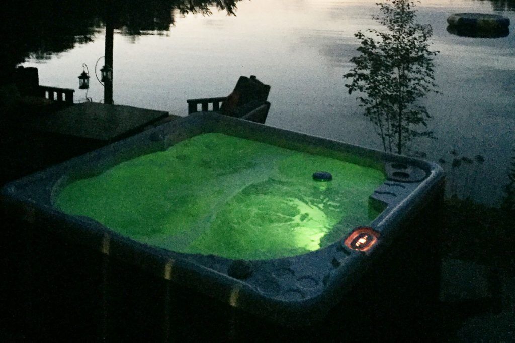 Year round hot tub! We sit a mere15 feet back from the edge of Lake of Bays!
