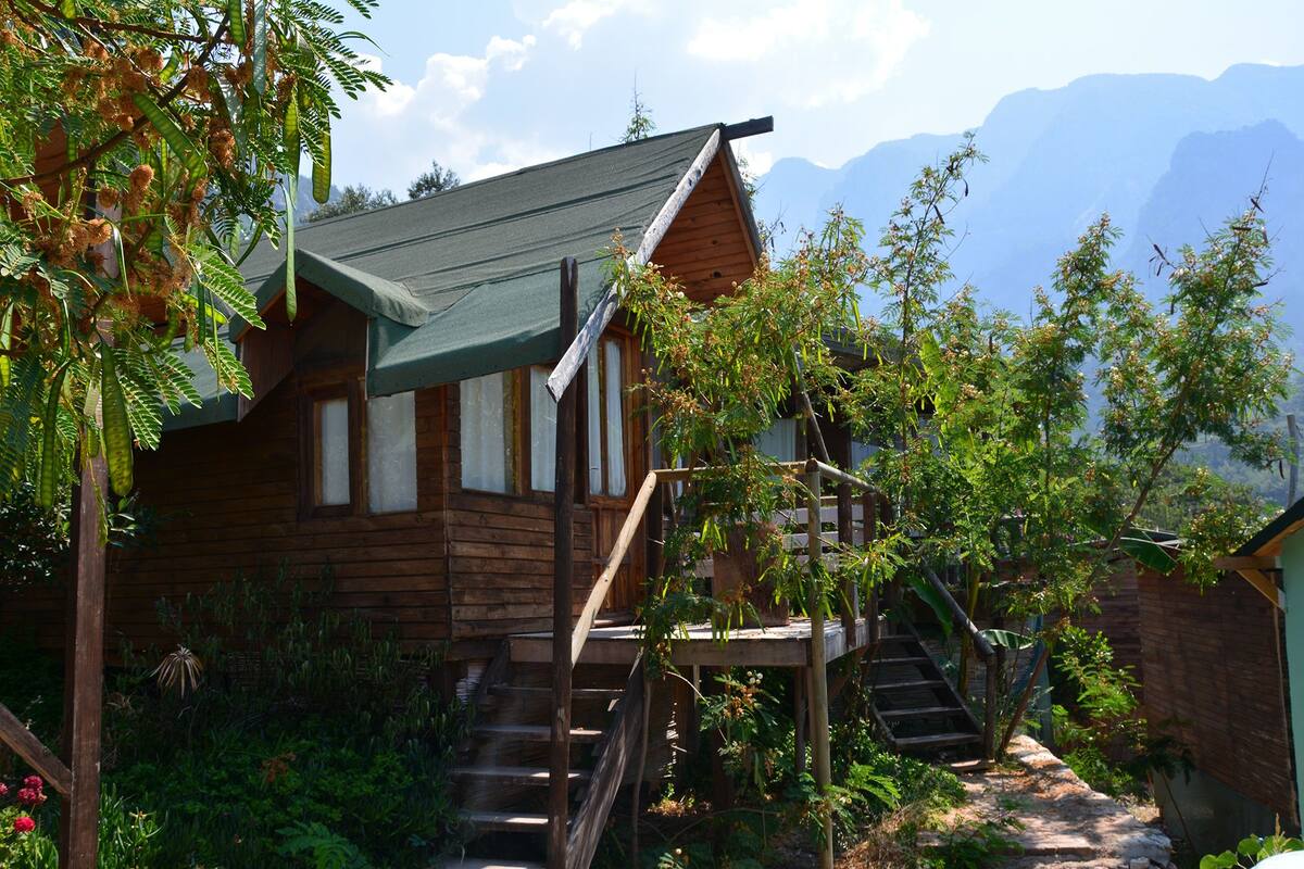 Bungalow (1 Queen Bed, Sea View, Electronic) | 1 bedroom, premium bedding, WiFi (free), bed sheets
