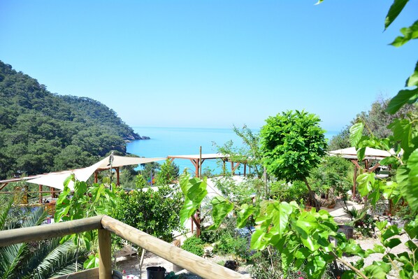 Bungalow (1 Queen Bed, Sea View, TANGO) | 1 chambre, literie de qualité supérieure, Wi-Fi gratuit, draps fournis