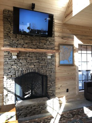 Interior - Cabins At Midway, The Looper (Fulton)